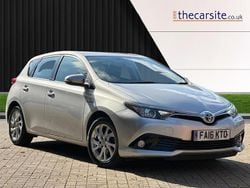 Silver Used 2016 Toyota Auris Hybrid Hatchback | £9,295 (Fair price)