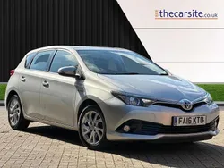 Silver Used 2016 Toyota Auris Hybrid Hatchback | £9,995 (Fair price)