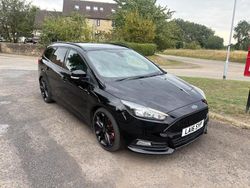 Black Used 2016 Ford Focus ST Estate | £6,495