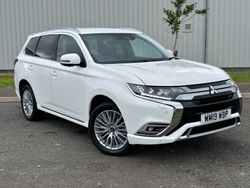 White Used 2019 Mitsubishi Outlander P-HEV Estate | £12,995 (Fair price)