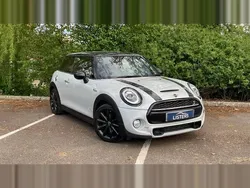 Metallic white silver Used 2018 Mini Cooper S Chili Hatchback | £12,350 (Good price)