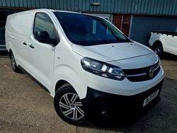 White Used 2021 Vauxhall Vivaro S Van | £13,194 (Fair price)