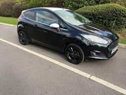Black Used 2015 Ford Fiesta Zetec Hatchback | £2,795 (Fair price)