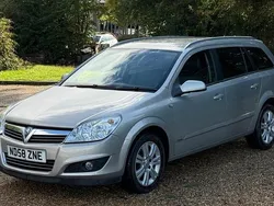 Silver Used 2008 Vauxhall Astra Design Edition Estate | £2,490 (Fair price)