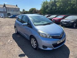 Blue Used 2013 Toyota Yaris Hatchback | £3,999 (Good price)