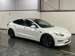 White Used 2021 Tesla Model 3 Standard Range Sedan | £17,798 (Fair price)