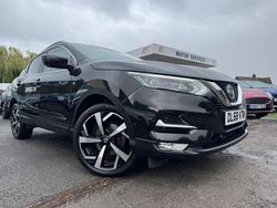 Black Used 2018 Nissan Qashqai Tekna SUV | £12,495 (Fair price)