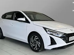 White Used 2024 Hyundai i20 Advanced Hatchback | £16,003 (Fair price)