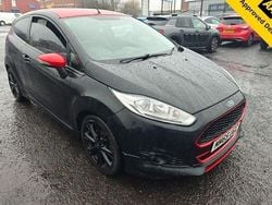 Black Used 2015 Ford Fiesta Zetec Hatchback | £3,995 (Good price)
