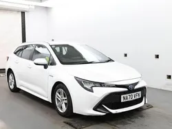 White Used 2020 Toyota Corolla Estate | £15,182 (Expensive)