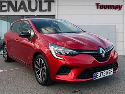 Red Used 2022 Renault Clio V Evolution Hatchback | £13,890 (Fair price)