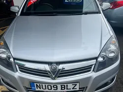 Silver Used 2009 Vauxhall Astra Hatchback | £1,895 (Fair price)