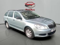 Green Used 2011 Skoda Octavia Estate | £2,495 (Good price)
