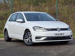 White Used 2018 VW Golf VII SE Hatchback | £12,498 (Fair price)