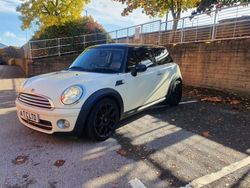 White Used 2010 Mini Cooper D Hatch Hatchback | £2,250 (Fair price)