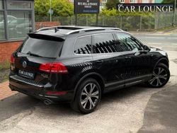 Black Used 2014 VW Touareg R-line SUV | £11,495 (Fair price)