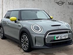 Moonwalk grey Used 2022 Mini Cooper S Level 2 Hatchback | £15,297 (Fair price)