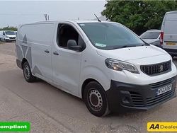 White Used 2023 Peugeot Expert Premium Van | £16,499 (Fair price)