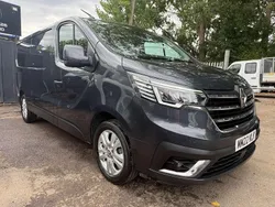 Grey Used 2022 Renault Trafic Van | £13,490 (Fair price)