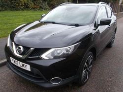 Black Used 2017 Nissan Qashqai Tekna SUV | £4,390 (Fair price)