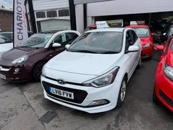 White Used 2016 Hyundai i20 SE Hatchback | £4,495 (Fair price)