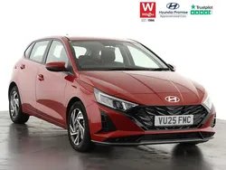 Red Used 2025 Hyundai i20 Advanced Hatchback | £18,199 (A bit pricey)