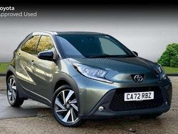 Cardamon green bitone Used 2022 Toyota Aygo X SUV | £11,444