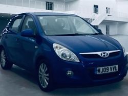 Blue Used 2009 Hyundai i20 Style Hatchback | £3,195 (Fair price)