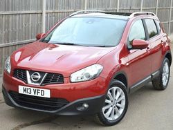 Red Used 2013 Nissan Qashqai Tekna SUV | £9,449