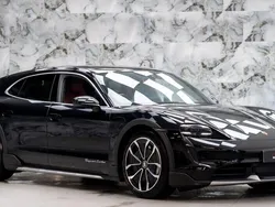 Black Used 2022 Porsche Taycan Cross Turismo Sedan | £55,989 (Fair price)