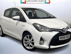 Used 2016 Toyota Yaris Hybrid Hatchback | £11,999 (Fair price)