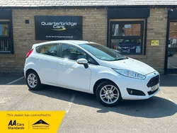 White Used 2015 Ford Fiesta Zetec Hatchback | £7,220 (Fair price)