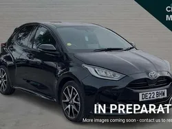 Black Used 2022 Toyota Yaris Hybrid Hatchback | £17,592 (Fair price)
