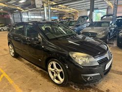 Black Used 2005 Vauxhall Astra SRi Hatchback | £2,290 (Fair price)