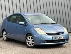 Blue Used 2005 Toyota Prius Hatchback | £1,650 (Fair price)