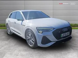 Glacier white, metallic Used 2020 Audi e-tron Advanced SUV | £24,790 (Expensive)
