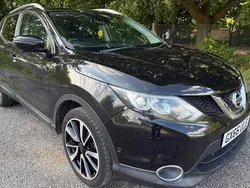 Black Used 2016 Nissan Qashqai Tekna SUV | £10,495 (Super price)