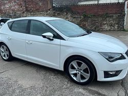 White Used 2015 Seat Leon FR Hatchback | £5,500 (Fair price)