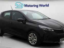 New 2025 Renault Clio V Evolution Hatchback | £17,000 (Fair price)