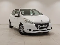 White Used 2013 Peugeot 208 Access Hatchback | £4,998 (Fair price)