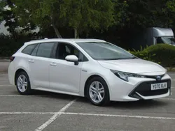 White Used 2020 Toyota Corolla Estate | £15,490 (Fair price)