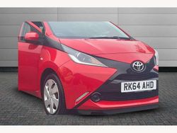 Red Used 2015 Toyota Aygo X-play Hatchback | £8,350 (Fair price)