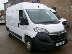 White Used 2022 Vauxhall Movano Van | £14,995 (Fair price)