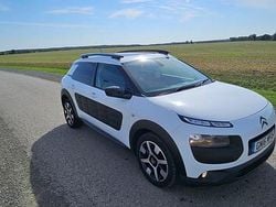 White Used 2016 Citroën C4 Cactus Flair Hatchback | £4,450 (Good price)