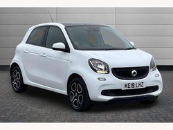 White Used 2019 Smart ForFour Prime Hatchback | £6,750 (Fair price)