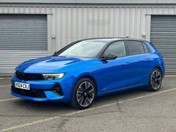 Blue Used 2024 Vauxhall Astra Ultimate Hatchback | £19,400 (Super price)