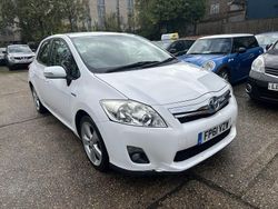 White Used 2011 Toyota Auris Hybrid Hatchback | £6,495 (Fair price)