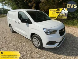 White Used 2023 Vauxhall Combo S MPV | £12,850 (Fair price)