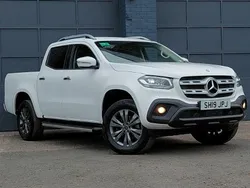 White Used 2019 Mercedes 220 Progressive Pickup | £21,998