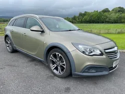 Green Used 2015 Vauxhall Insignia Estate | £2,795